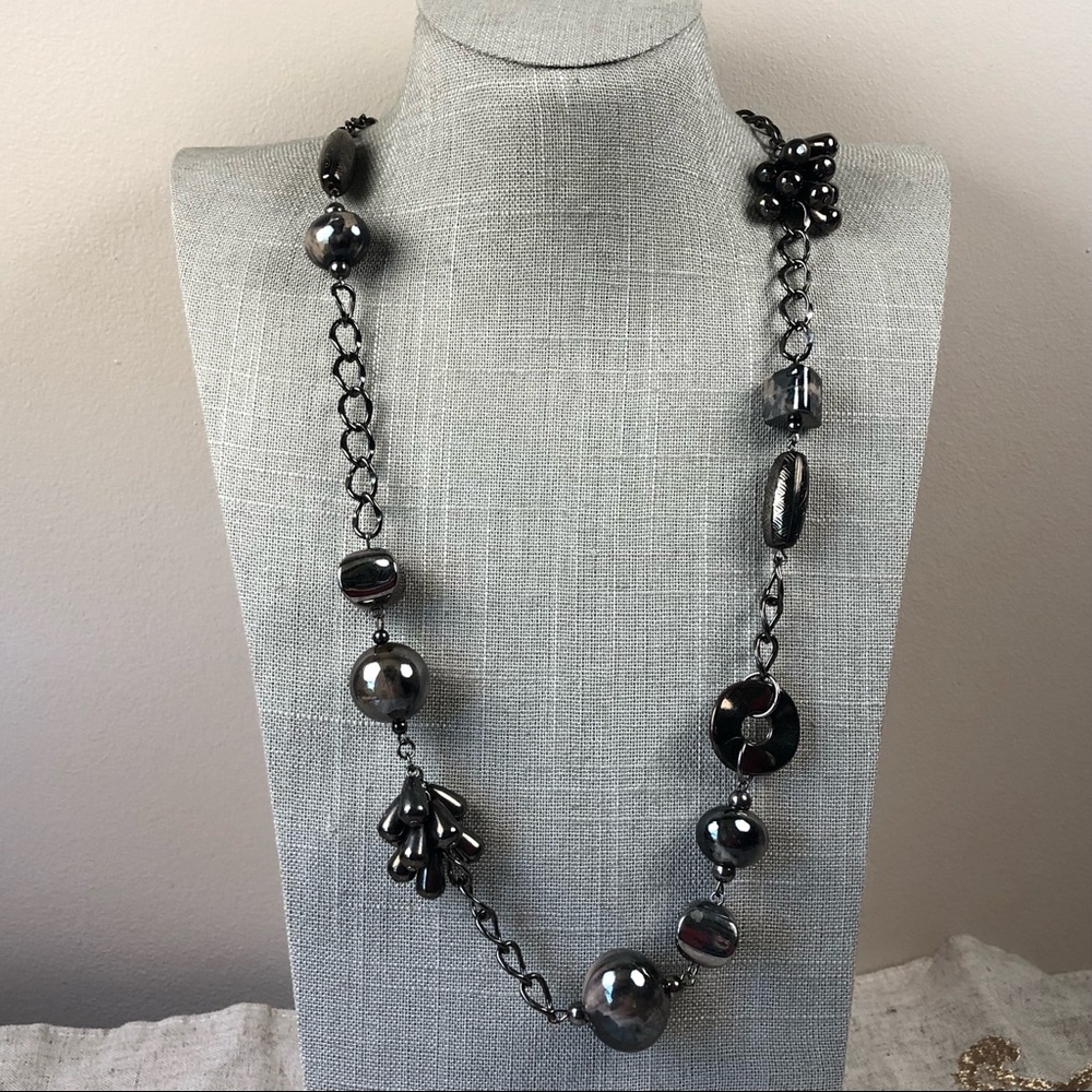Long gunmetal beaded necklace with chunky beads